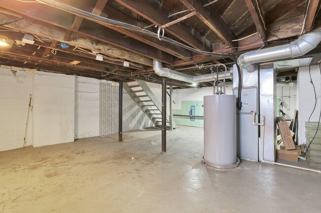 Building Photo - 47 W Weber Rd