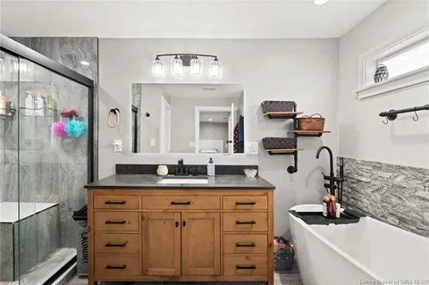 Building Photo - 102 Melanie Ln