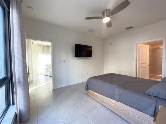 Building Photo - 8201 NW 41st St