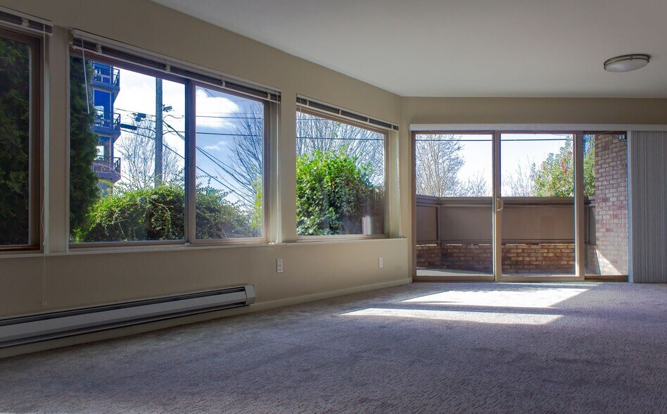 Building Photo - Mercer Crest LLC