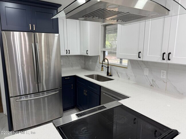 Building Photo - 85064 Radio Ave