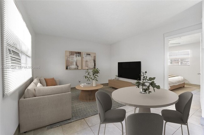 Building Photo - 332 SW 3rd St