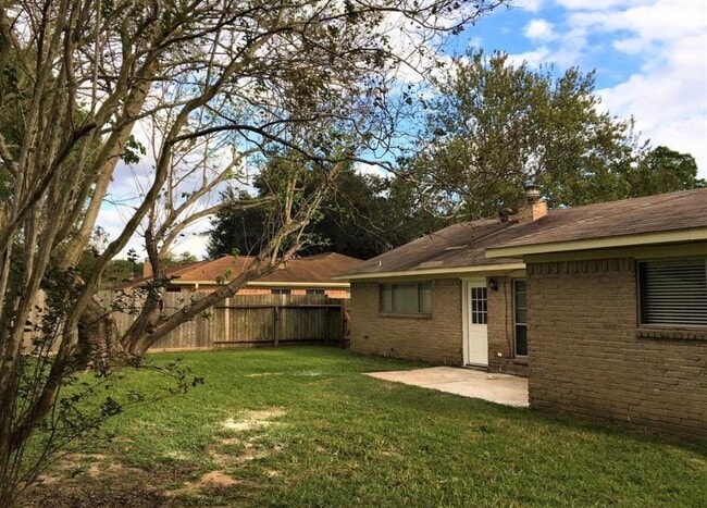 Building Photo - 22602 Fincastle Dr