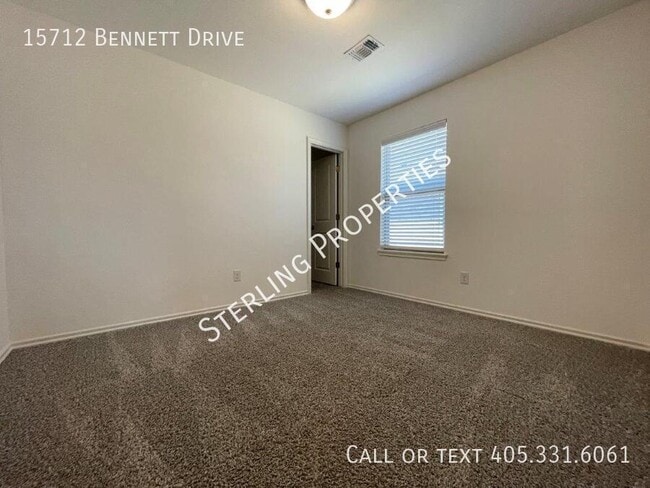 Building Photo - 15712 Bennett Dr