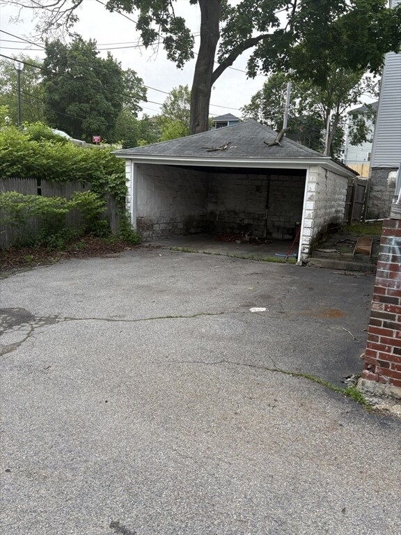 Building Photo - 126 Ingleside Ave