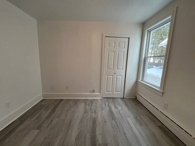 Room 2 - 335 1st St