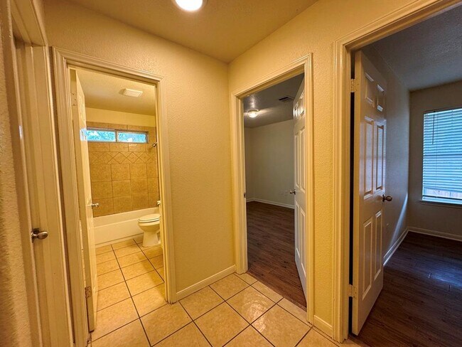 Building Photo - 7309 Ritchie Dr