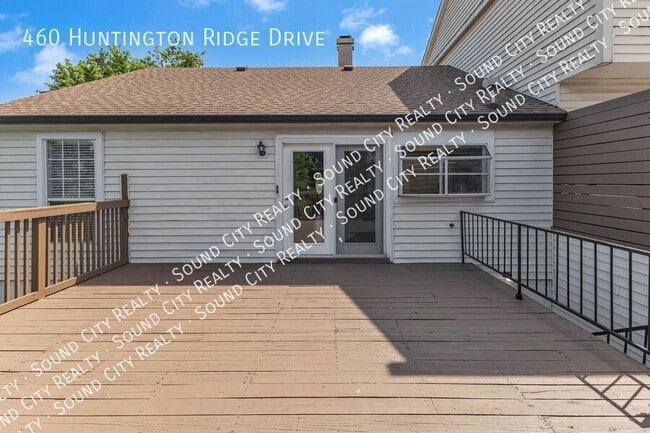 Building Photo - 460 Huntington Ridge Dr