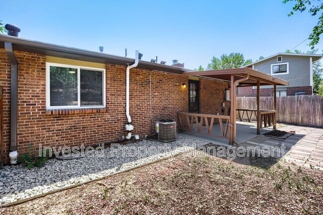 Building Photo - 6473 Newcombe Ct
