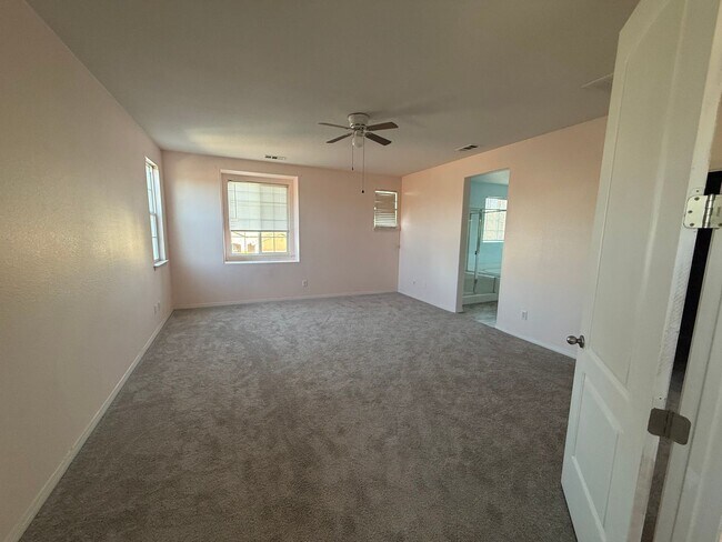 Building Photo - 5 Bedrooms 3 Baths! Resort Living at The Lakes Community in Menifee!