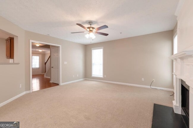Building Photo - 2020 Briar Creek Ct NE