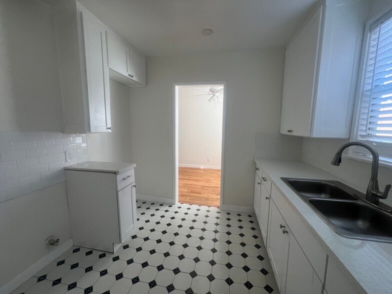 Building Photo - 4206 Leimert Blvd