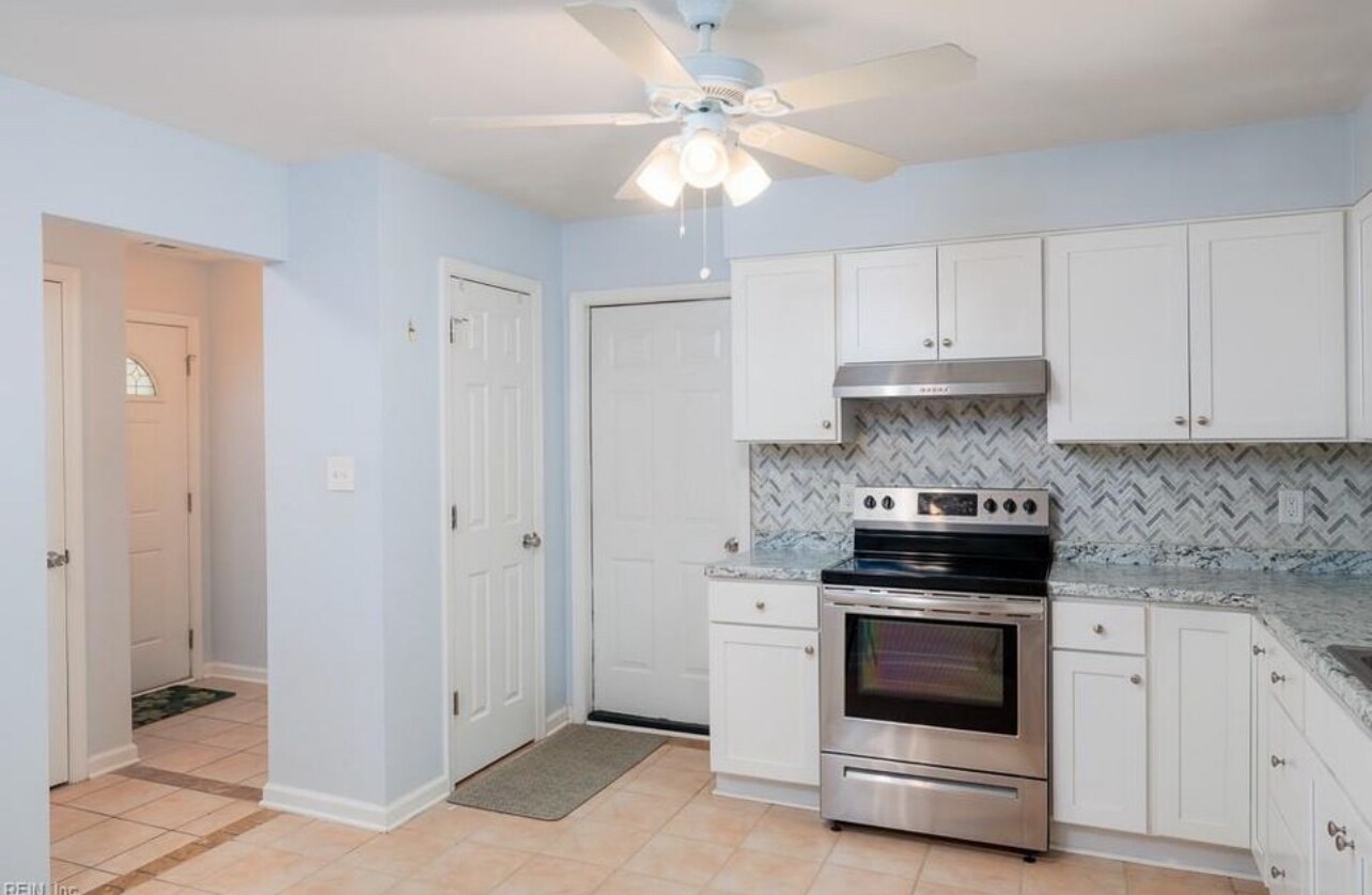 Building Photo - 1307 Eaglewood Dr