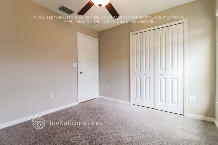 Building Photo - 1593 Blue Rose Dr