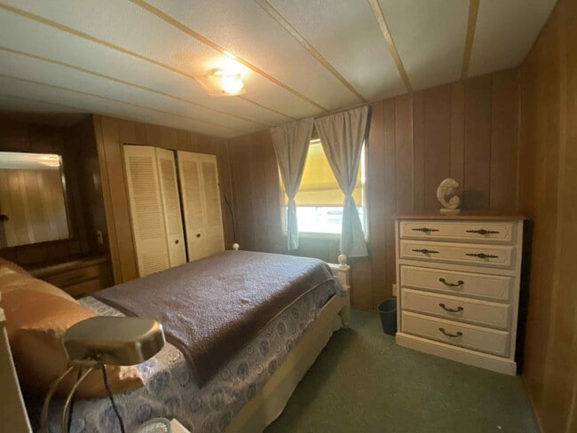 Building Photo - 5316 53rd Ave E