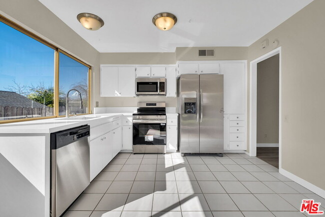 Building Photo - 3333 Corning St