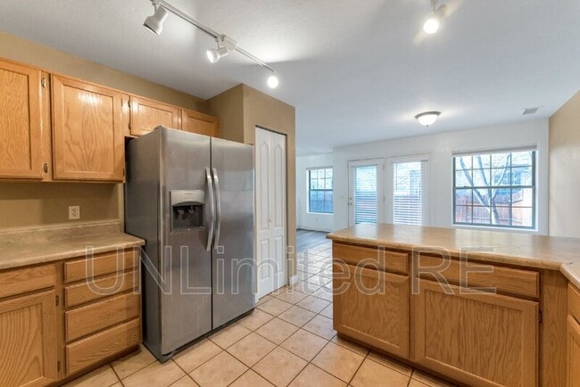 Building Photo - 2433 S Seclusion Ln