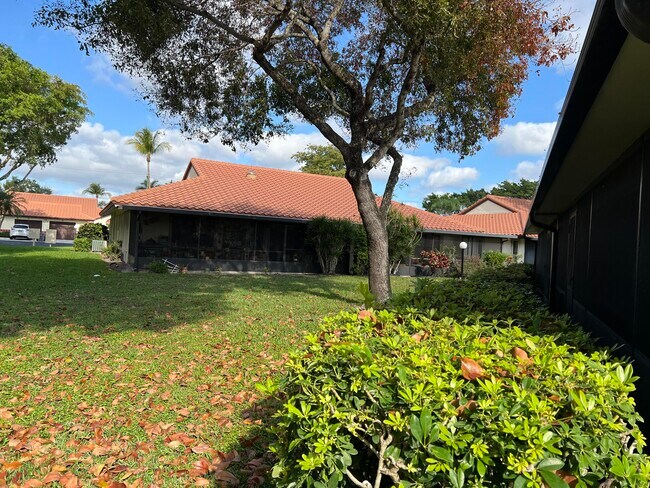 Building Photo - 10555 Garden Palm Ct