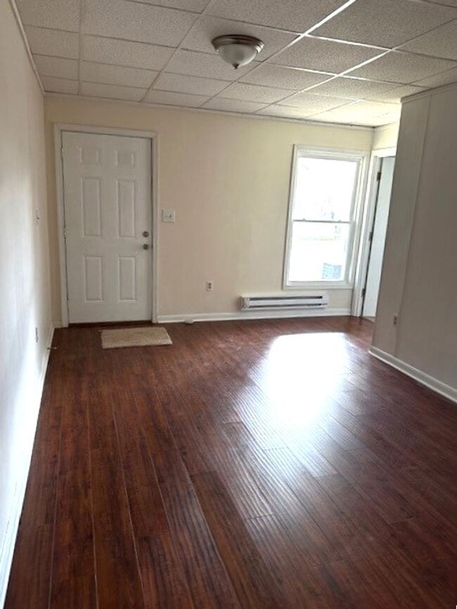 Building Photo - REMODELED, ONE LEVEL DUPLEX UNIT #2 IN JOH...