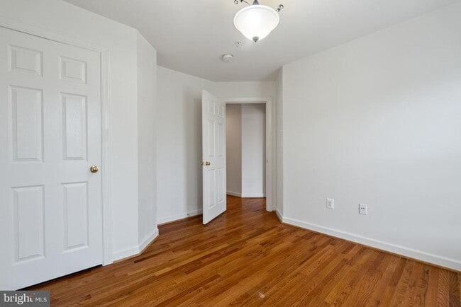 Building Photo - 1515 Regent Manor Ct