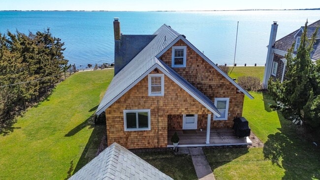 Building Photo - 6 Bay Rd