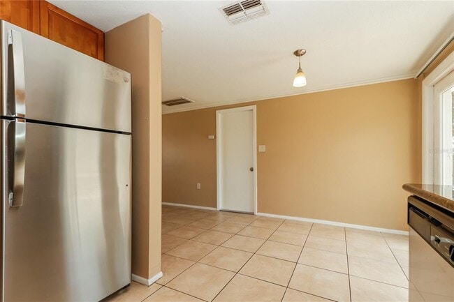 Building Photo - 1753 Kenilworth St