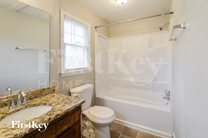 Building Photo - 1739 Killian Hill Rd SW