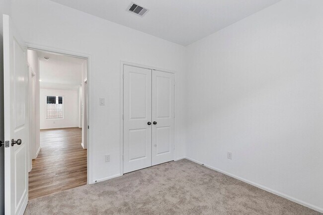 Building Photo - 31546 Beacon Cove Trl