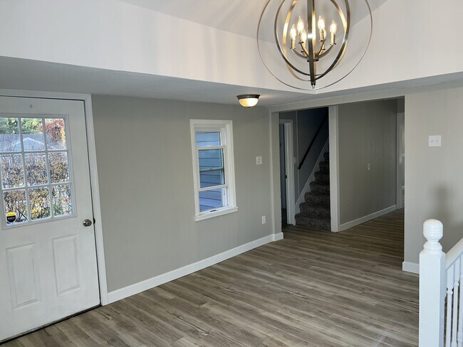 Building Photo - 2220 S 1st Ave