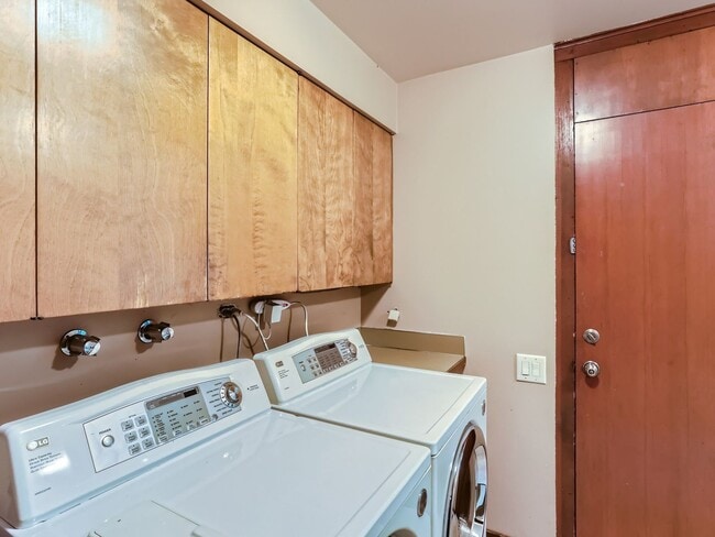 Building Photo - 4bd/3ba Kirkland House