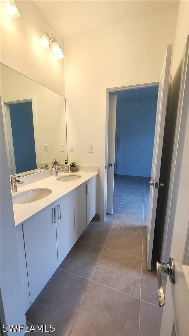 Building Photo - 5322 Nevola Ave