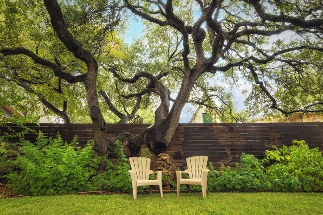 Building Photo - 810 Ethel St