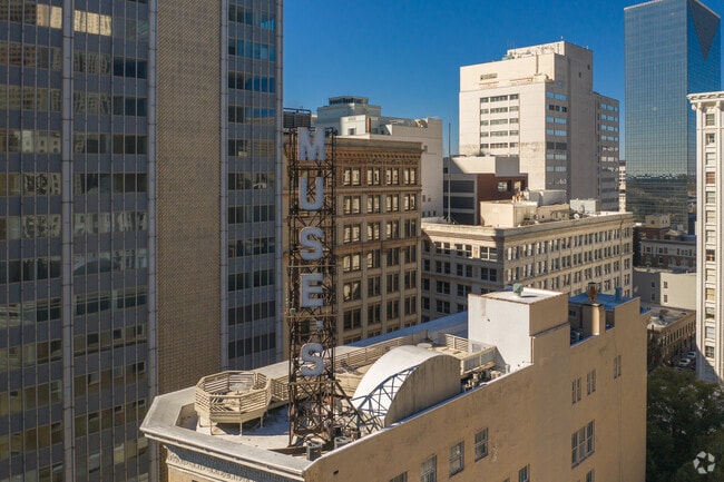 Building Photo - Muse's