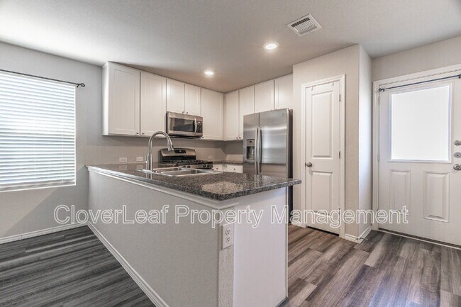 Building Photo - 10214 Robbins Grove