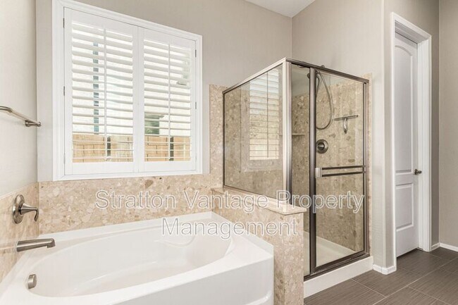 Building Photo - 21004 E Sunset Dr