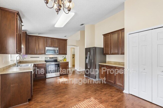 Building Photo - 12387 Anarania Dr