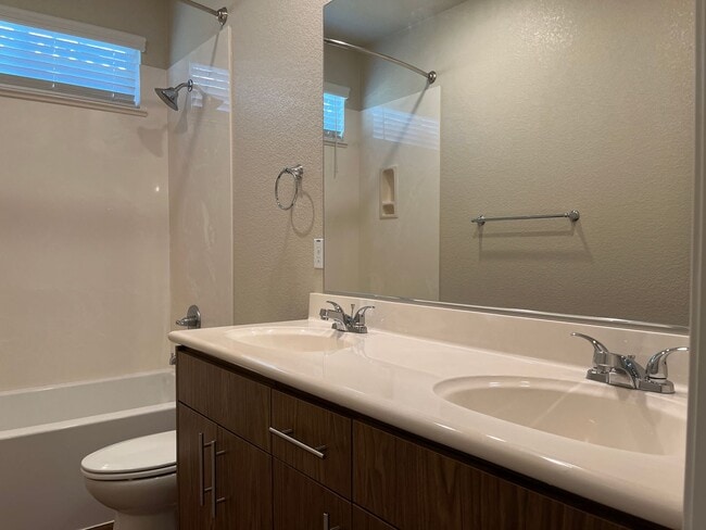 Building Photo - 10833 Portico Cir