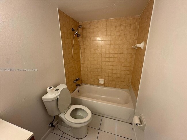 Building Photo - 3710 NW 21st St