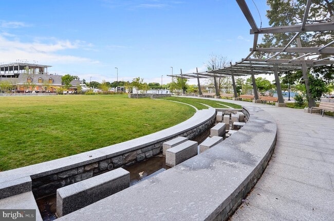 Building Photo - 1301 Delaware Ave SW