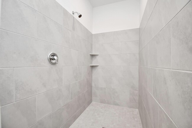 Building Photo - 934 Garden Path Dr