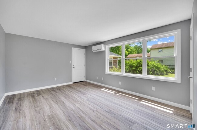 Building Photo - 90 Woodhouse Ave