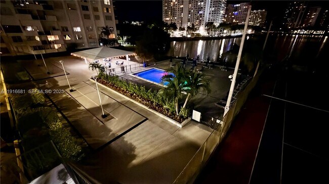 Building Photo - 2750 NE 183rd St