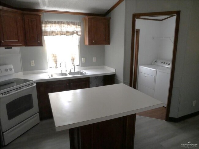 Building Photo - 36 Oliva St