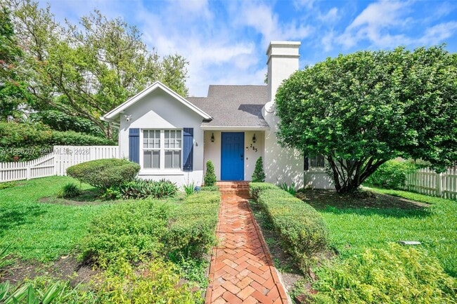 Building Photo - 285 NE 105th St