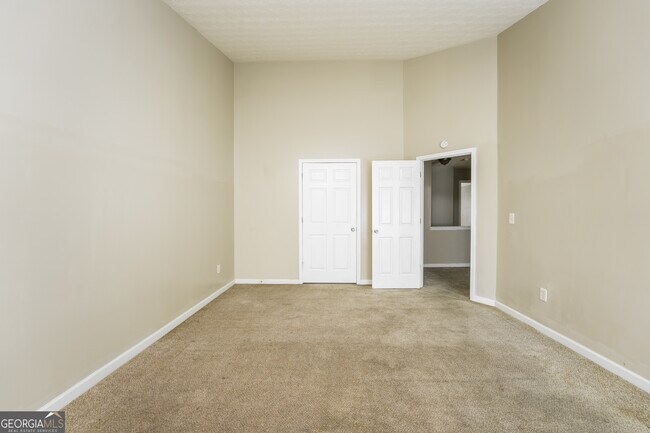 Building Photo - 6288 Lake Valley Point