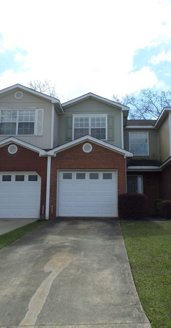 Primary Photo - Foxchase Subdivision