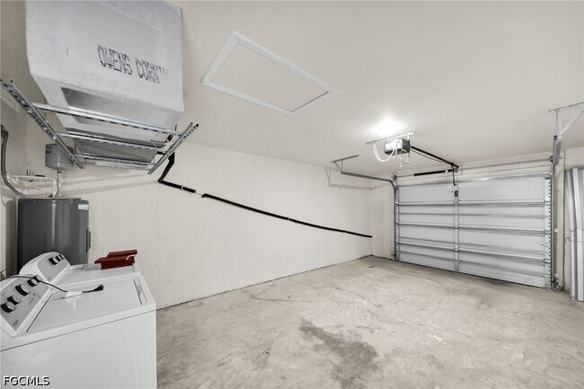 Building Photo - 4106 SW 7th Pl