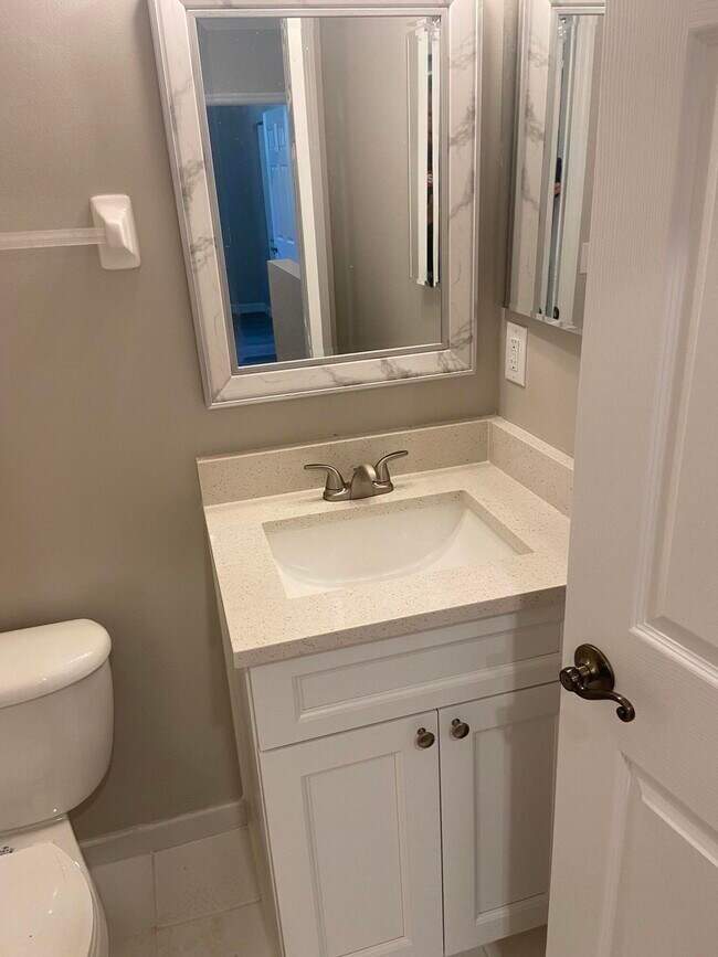 Building Photo - 152 Village Blvd