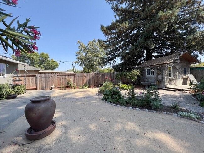 Building Photo - Beautifully Updated Four Bedroom Napa Home