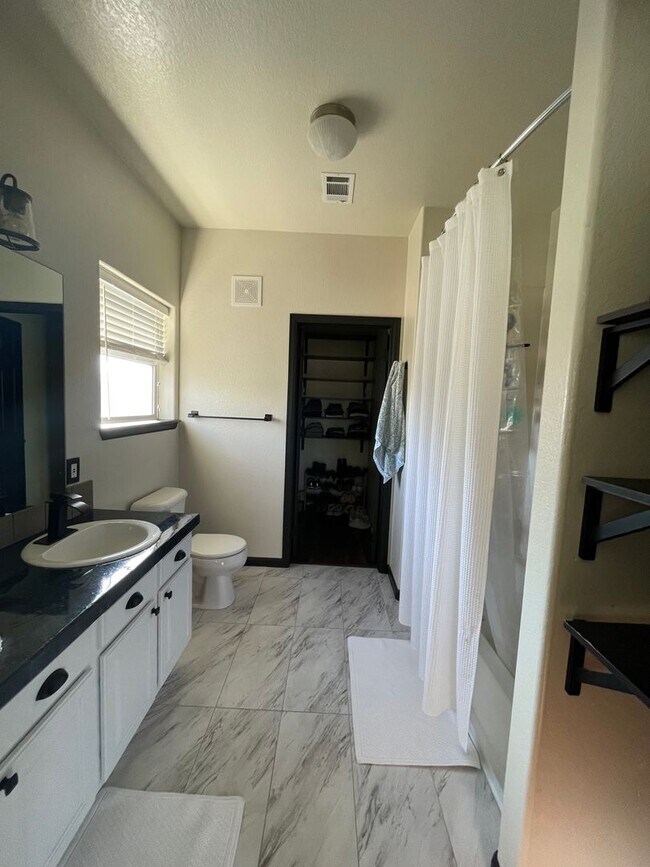 Building Photo - 3BR/2BA Condo near Olde Town Arvada!!